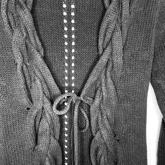 BCBG Chunky Duster - Picture 7 of 12